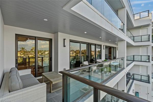 La Perle, 1820 N Gulf Shore Blvd #302-303, Naples, Florida 34102, image 2