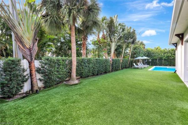 The Moorings, 680 Wedge Dr, Naples, Florida 34103, image 3