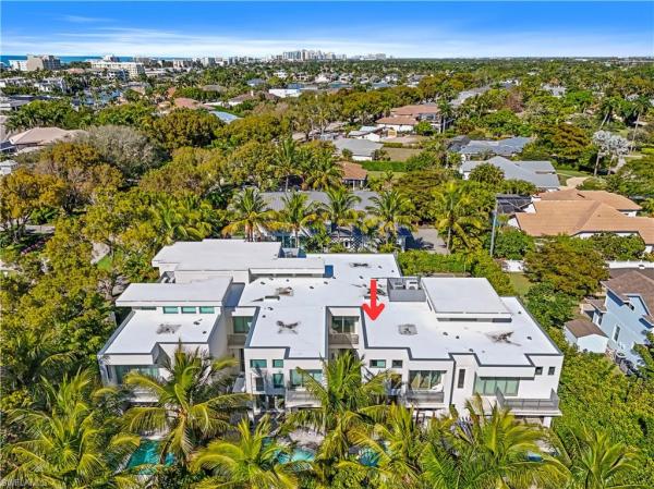 355 Banyan Blvd, Naples, Florida 34102, image 1