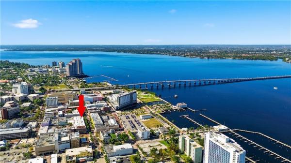 Earnhardt, 2260 1st St #210, Fort Myers, Florida 33901, image 2
