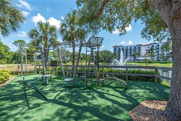 Oakmont At Pelican Bay, 811 Arrowhead Ln, Naples, Florida 34108, image 2