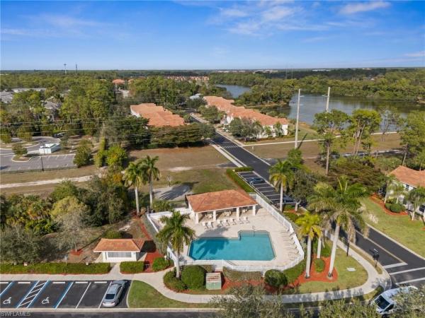 Pinehurst At Stratford Place, 880 Hampton Cir, Naples, Florida 34105, image 1