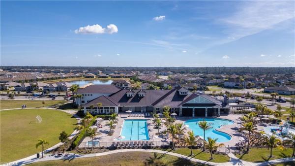 13805 S Pine Lodge Ln, Fort Myers, Florida 33913, image 3