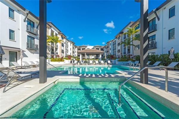 Naples Square, 1135 S 3rd Ave #308, Naples, Florida 34102, image 2
