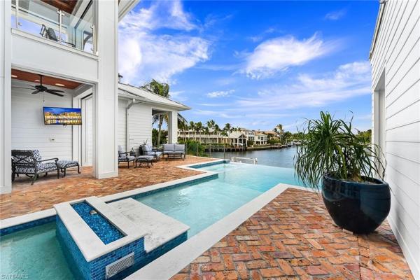 Aqualane Shores, 481 S 21st Ave, Naples, Florida 34102, image 2