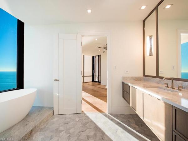 Le Parc At Park Shore, 4951 N Gulf Shore Blvd #101, Naples, Florida 34103, image 2