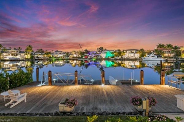 Aqualane Shores, 221 Aqua Ct, Naples, Florida 34102, image 2