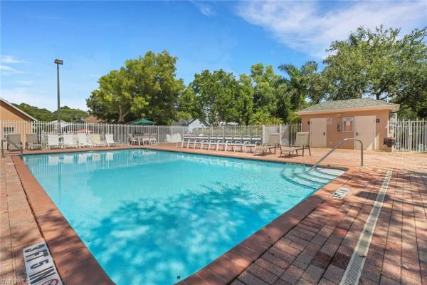 Leawood Lakes, 398 Leawood Cir, Naples, Florida 34104, image 2