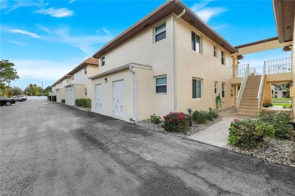 Harbor Lakes Of Naples, 1155 Sandpiper St, Naples, Florida 34112, image 2
