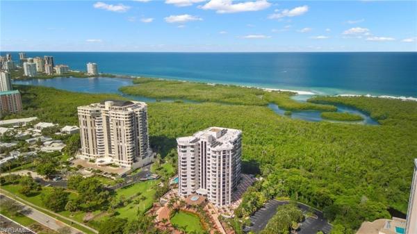 Dorchester At Pelican Bay, 6075 Pelican Bay Blvd #303, Naples, Florida 34108, image 3