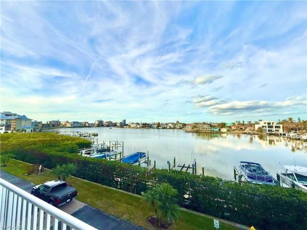Regatta At Vanderbilt Beach, 410 Flagship Dr, Naples, Florida 34108, image 2