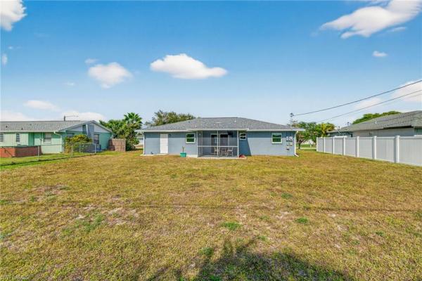 Cape Coral Residential, 1420 SE 35th Ter, Cape Coral, Florida 33904, image 2