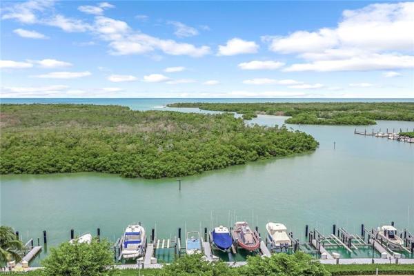 13105 Vanderbilt Dr, Naples, Florida 34110, image 1