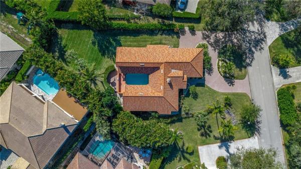 Mill Run At The Crossings, 1930 Blackstone Cir, Naples, Florida 34109, image 2