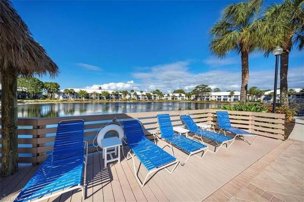 Pavilion Club, 815 Gulf Pavilion Dr, Naples, Florida 34108, image 2
