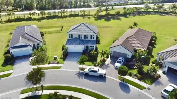 Skysail, 4605 Centaurus Cir, Naples, Florida 34120, image 2