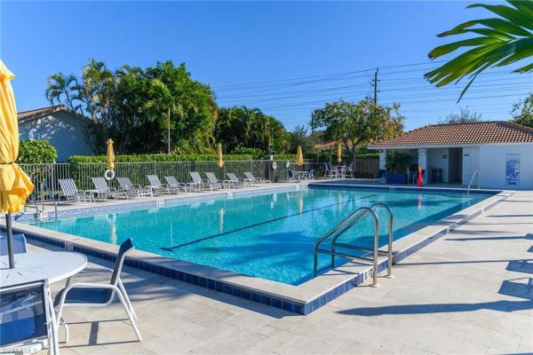 Foxfire Villas, 608 Kings Way, Naples, Florida 34104, image 2