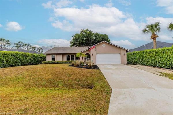 10590 Woodchuck Ln, Bonita Springs, Florida 34135, image 1