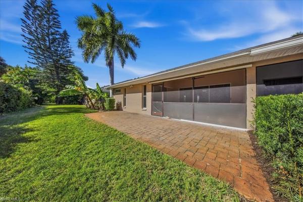 Tanglewood, 430 Saint Andrews Blvd #6, Naples, Florida 34113, image 3