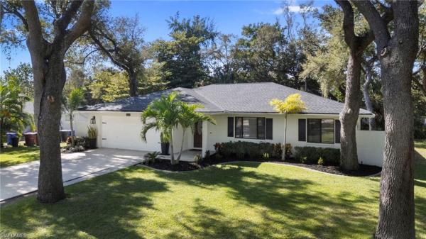 Fort Myers No HOA, 4630 Mcgregor Blvd, Fort Myers, Florida 33901, image 2