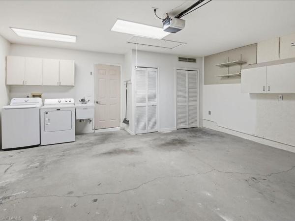 Moon Lake, 1178 Jardin Dr, Naples, Florida 34104, image 2
