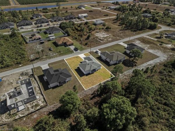 Lehigh Acres, 762 S Bianca Ave, Lehigh Acres, Florida 33974, image 1