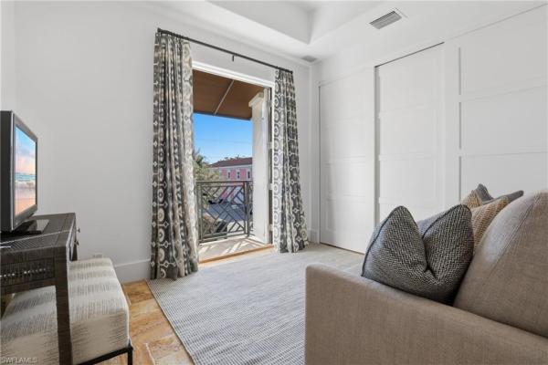 La Galleria At Olde Naples, 340 S 12th Ave #6, Naples, Florida 34102, image 1