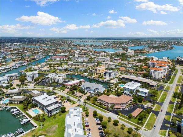 919 Huron Ct #B201, Naples, Florida 34145, image 3