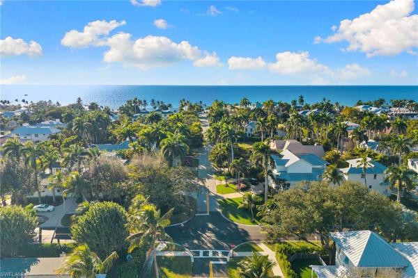 Olde Naples, 685 S 2nd St, Naples, Florida 34102, image 1