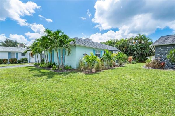 Royal Park Villas, 30 Kings Rd #A39, Naples, Florida 34112, image 2