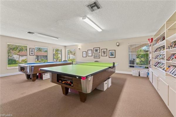 1055 Forest Lakes Dr, Naples, Florida 34105, image 2