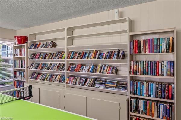 1055 Forest Lakes Dr, Naples, Florida 34105, image 1