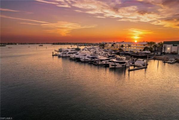 Marina Manor At Olde Naples, 1100 S 8th Ave #206C, Naples, Florida 34102, image 1