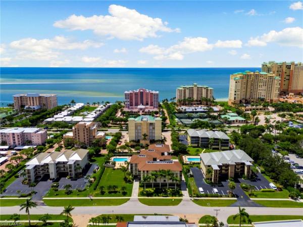 960 Swallow Ave #203, Marco Island, Florida 34145, image 3
