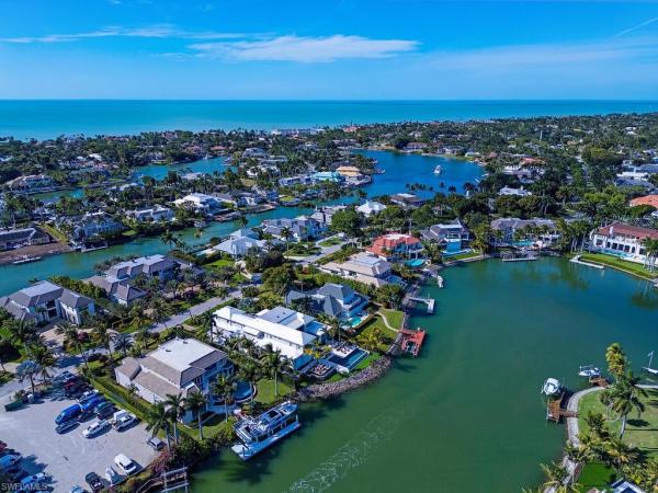 Port Royal, 3243 Gin Ln, Naples, Florida 34102, image 2