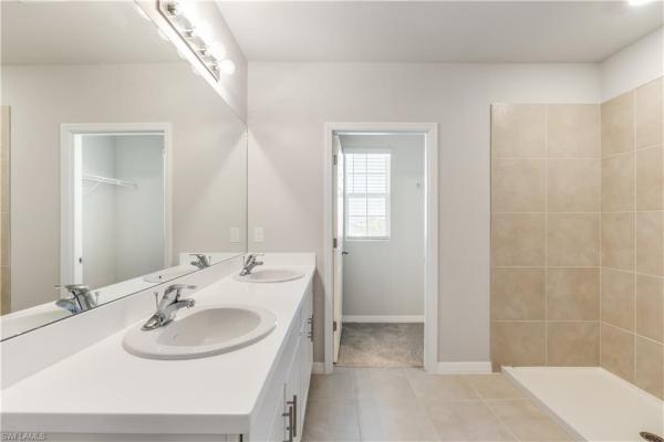 Cape Coral, 1401 NE 5th Pl, Cape Coral, Florida 33909, image 3