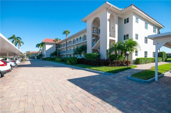 High Point Country Club, 13 N High Point Cir #203, Naples, Florida 34103, image 3