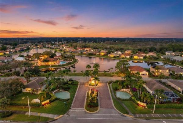 Silverlakes, 11239 Lakeland Cir, Fort Myers, Florida 33913, image 2