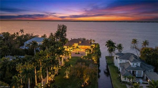 Fort Myers No HOA, 2600 Mcgregor Blvd, Fort Myers, Florida 33901, image 2