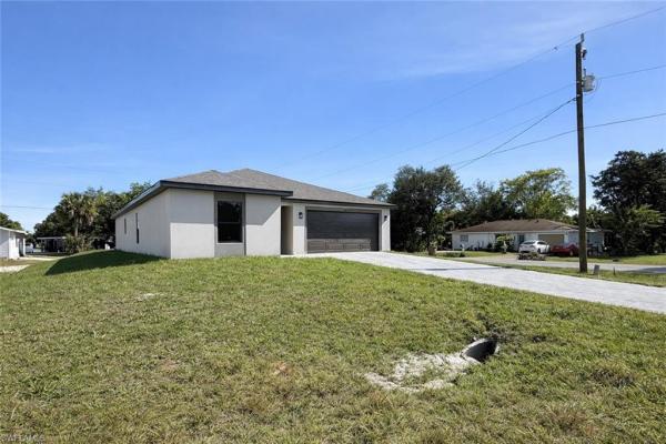 Lehigh Acres, 705 Jackson Ln, Lehigh Acres, Florida 33936, image 1