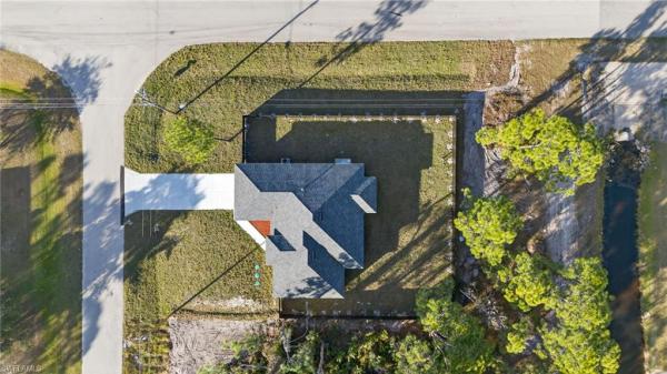 801 Pinecastle Dr, Lehigh Acres, Florida 33974, image 1