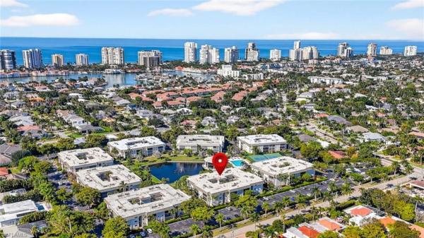 Hidden Lake Villas At Park Shore, 788 Park Shore Dr, Naples, Florida 34103, image 2