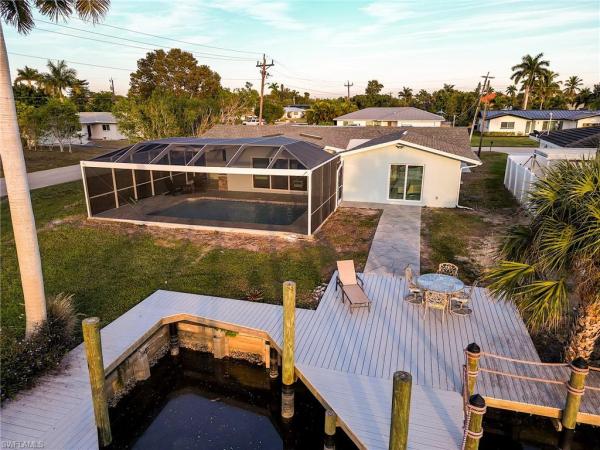 Yacht Club, 5302 Cortez Ct, Cape Coral, Florida 33904, image 2