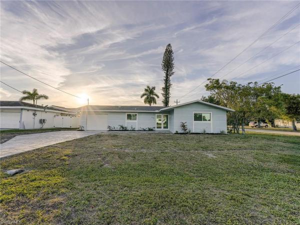 Yacht Club, 5302 Cortez Ct, Cape Coral, Florida 33904, image 1