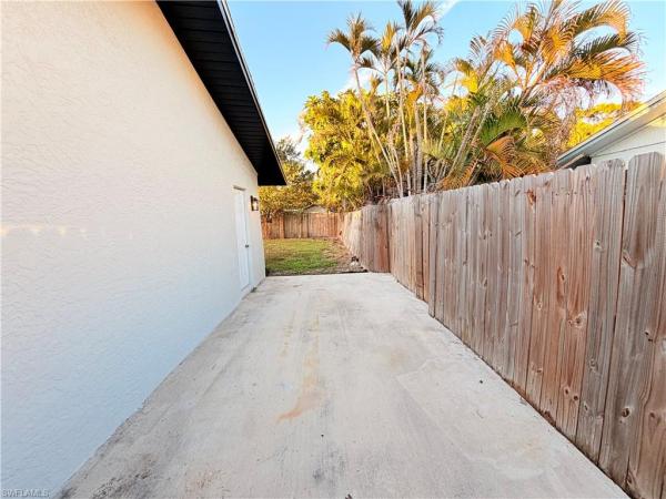 San Carlos Park, 9017 Pineapple Rd, Fort Myers, Florida 33967, image 2