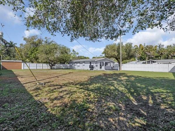 North Fort Myers No HOA, 77 W Glenmont Dr, North Fort Myers, Florida 33917, image 3