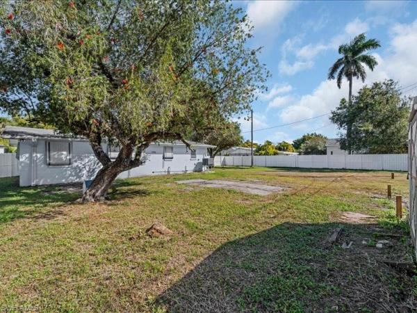 North Fort Myers No HOA, 77 W Glenmont Dr, North Fort Myers, Florida 33917, image 1