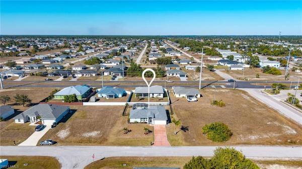 Cape Coral Residential, 703 NE 23rd Ter, Cape Coral, Florida 33909, image 2