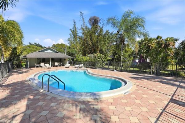 142 Old Tamiami Trl, Naples, Florida 34110, image 3