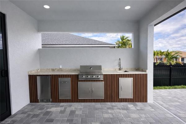Cape Coral Residential, 721 37th Ave, Cape Coral, Florida 33993, image 1